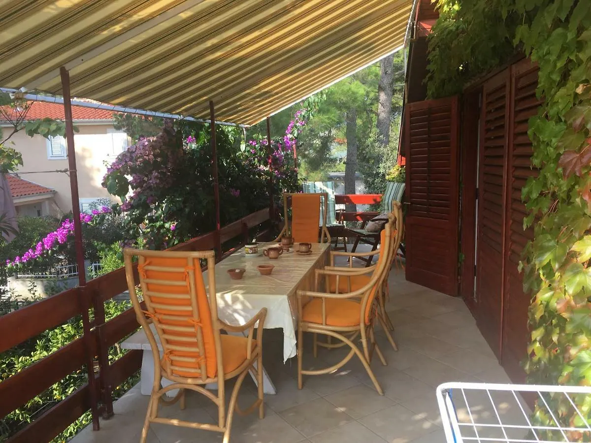 Apartmani Matas Petrčane 0*,  Hırvatistan