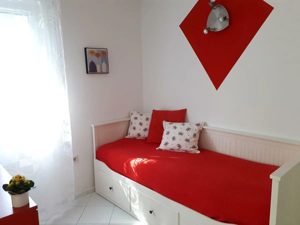 Apartmani Matas Petrčane 0*,