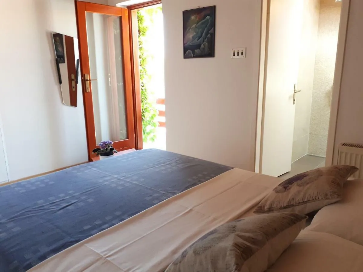 Apartmani Matas Petrčane 0*,  Hırvatistan